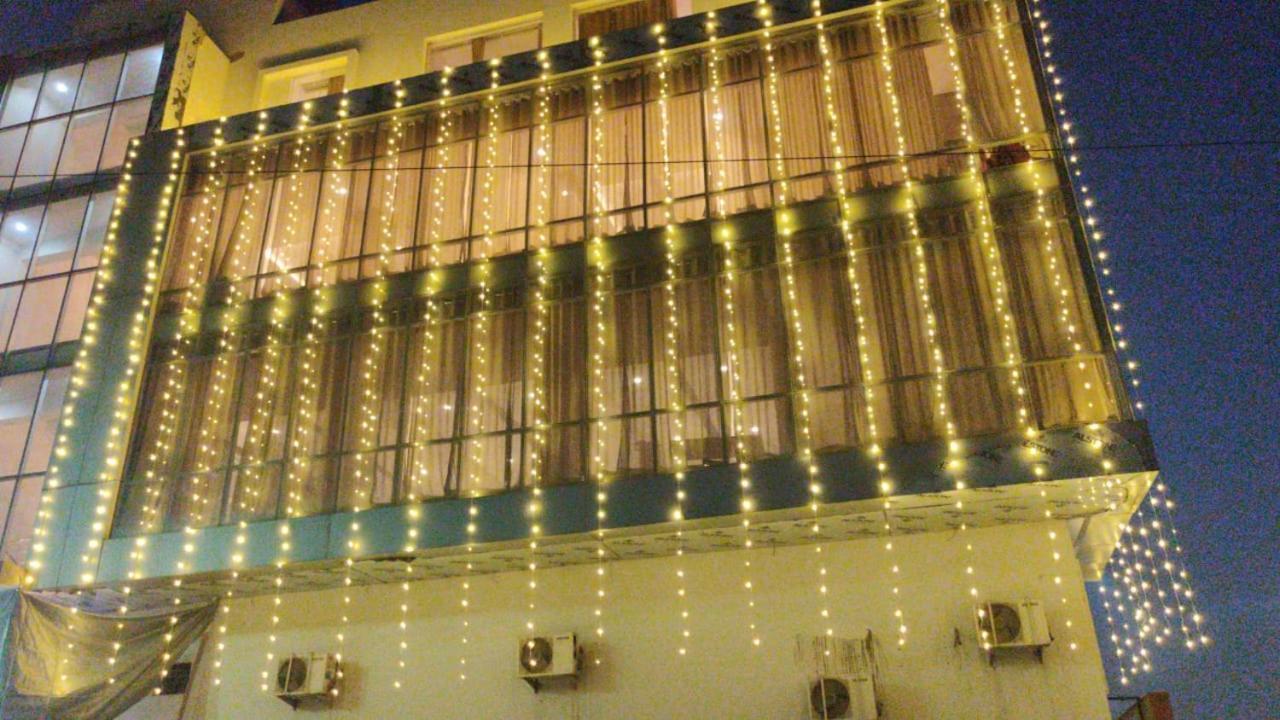 Hotel Poseidon Inn Лакхнау Екстер'єр фото